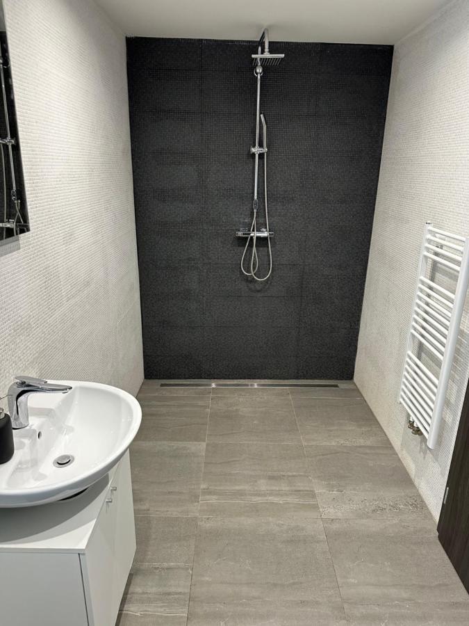 Apartman Byt 75M2 Klid Priroda Pro Rodinu Прага Экстерьер фото